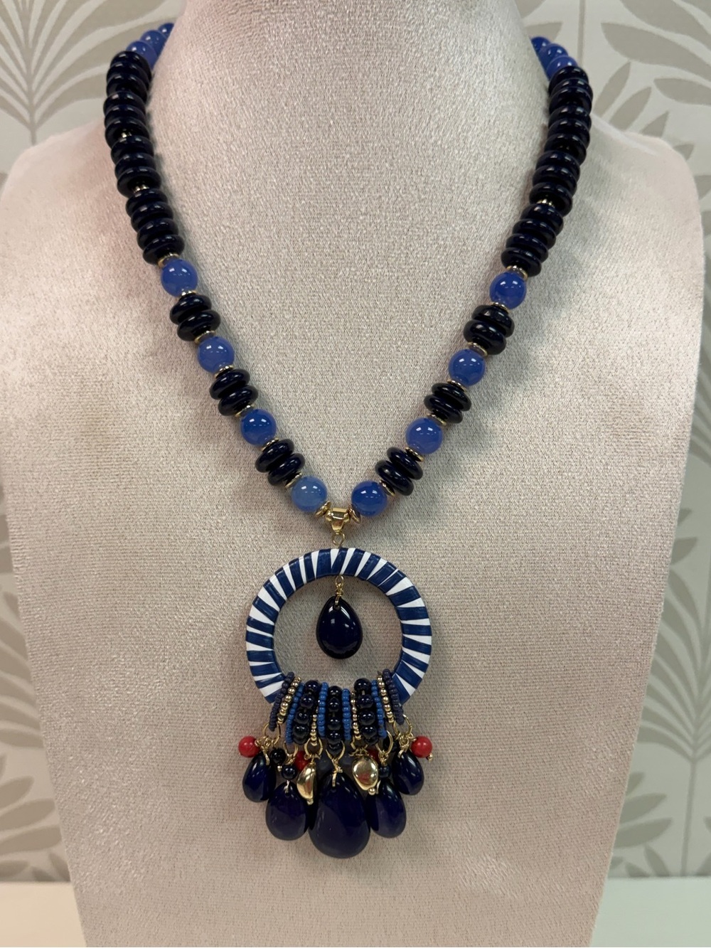New Chico’s Blue Beaded Pendant Statement Necklace